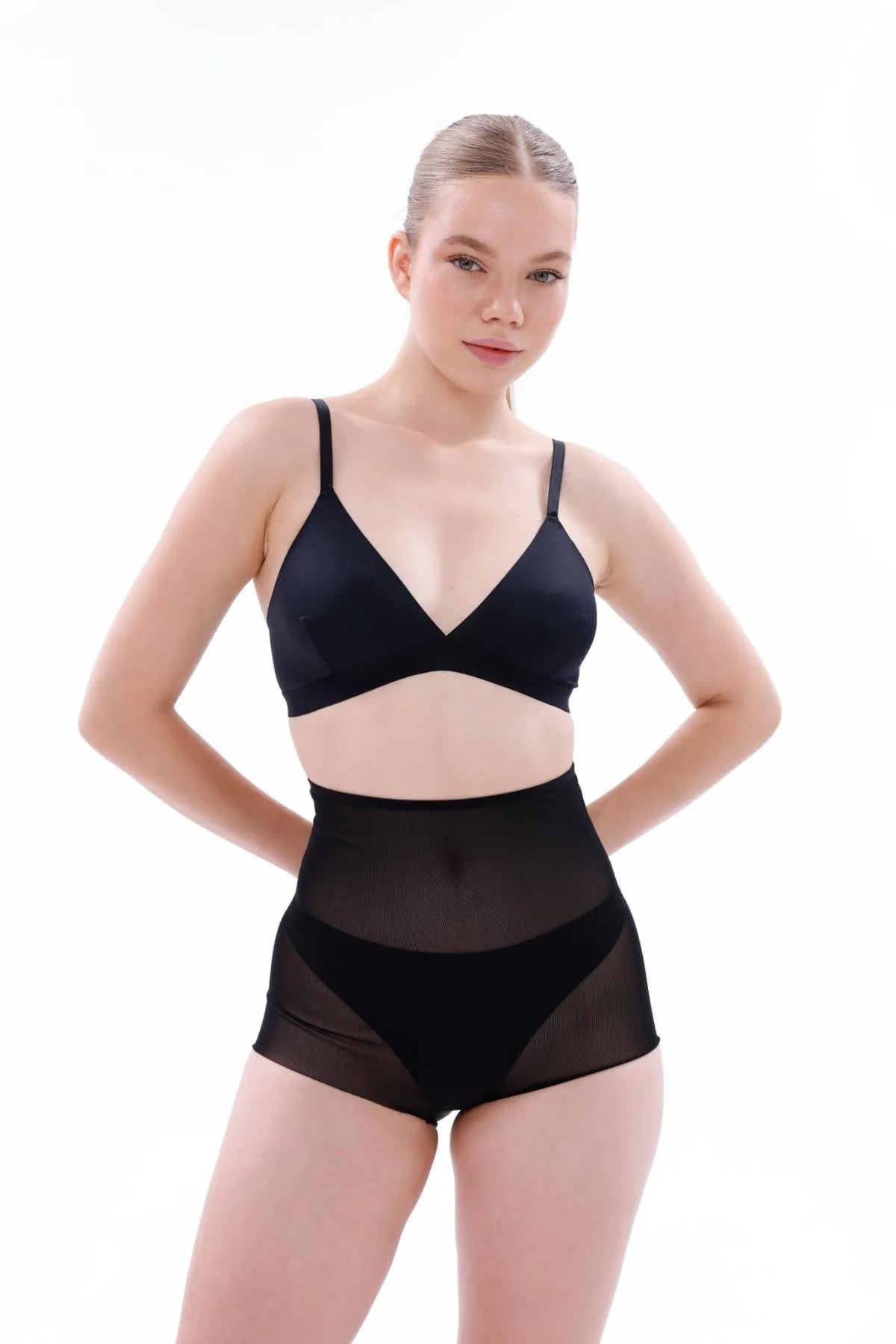 Siyah Lazer Kesim Tül Toparlayıcı Slip Hayalet Külot Korse