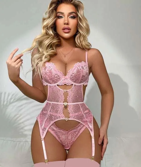 Arias Closet Kalp Aksesuarlı Dantelli Fantezi Pembe Jartiyer Takım