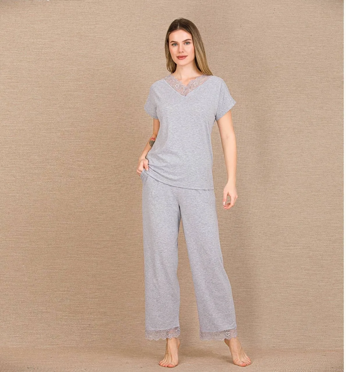 Arias Closet Viskon Şık Tasarım Dantel İşlemeli Gri Kısa Kol Pijama Takımı