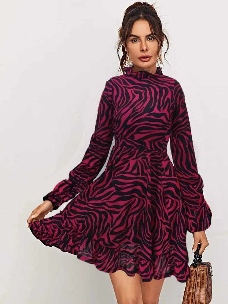 Uzun Kollu Zebra Desen Sırt Dekolteli Eteği Fırfırlı Krep Elbise BN-48442